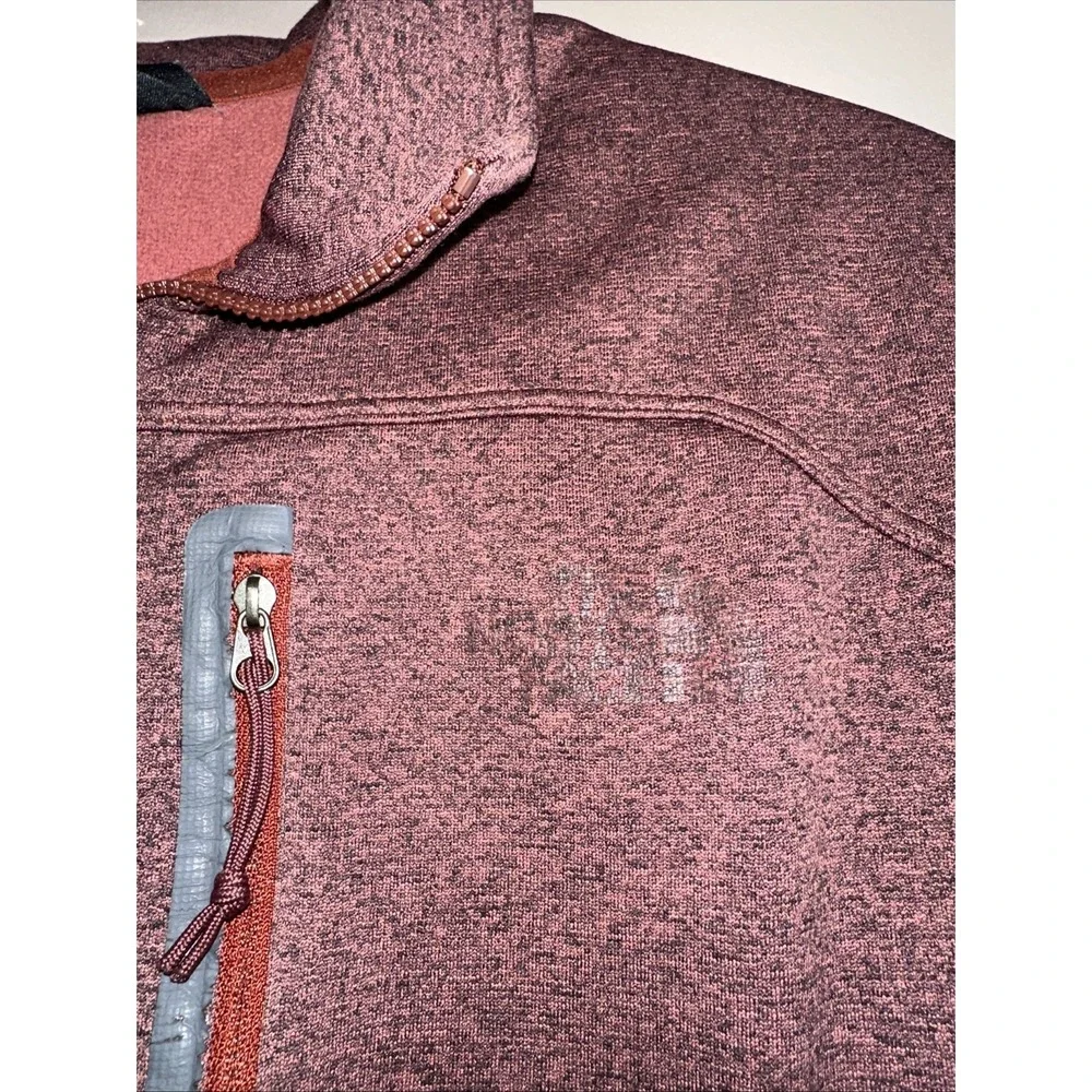 The‎ North Face fleece Men's Size Small Burgandy 1/2 Zip Pullover